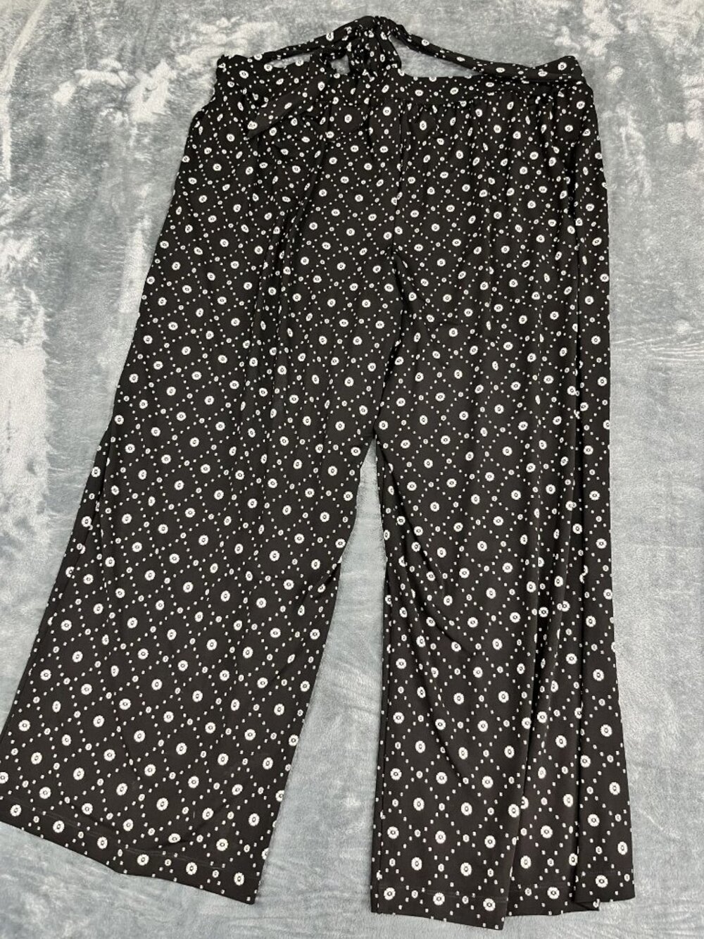Lane Bryant Black & White Wide-Leg Pants Size 18/20 Floral Print - Picture 7 of 10